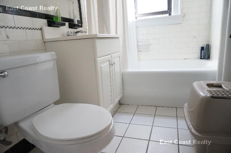 Studio bed, 1 bath apartment for rent at 431 Broadway Unit 23, Winter Hill