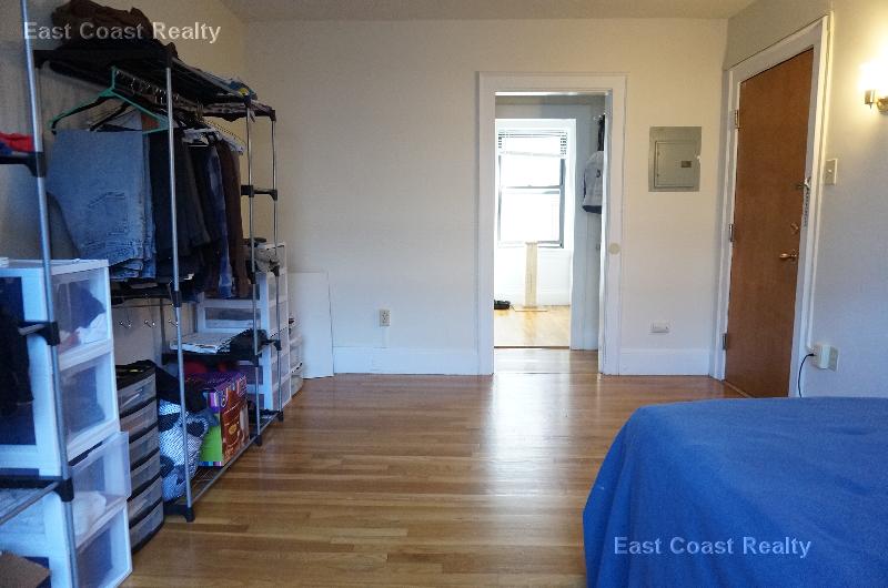 Studio bed, 1 bath apartment for rent at 431 Broadway Unit 23, Winter Hill — photo 4 of 9