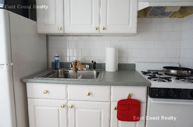 Studio bed, 1 bath apartment for rent at 431 Broadway Unit 23, Winter Hill — photo 3 of 9
