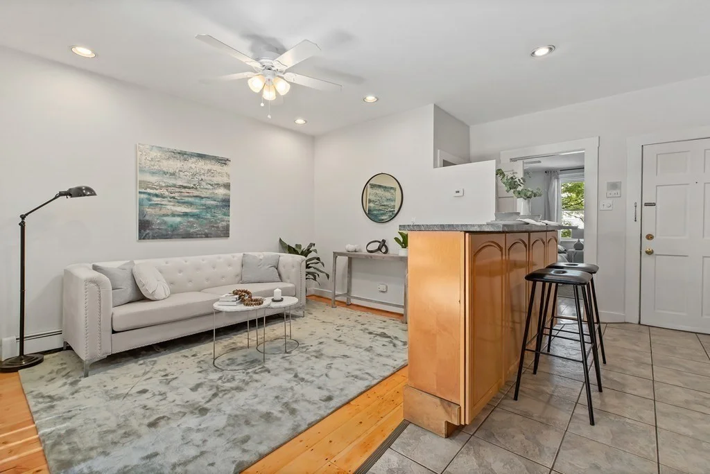 2 bed, 1 bath apartment for rent at 431 E 3rd St Unit 1, South Boston — photo 5 of 9