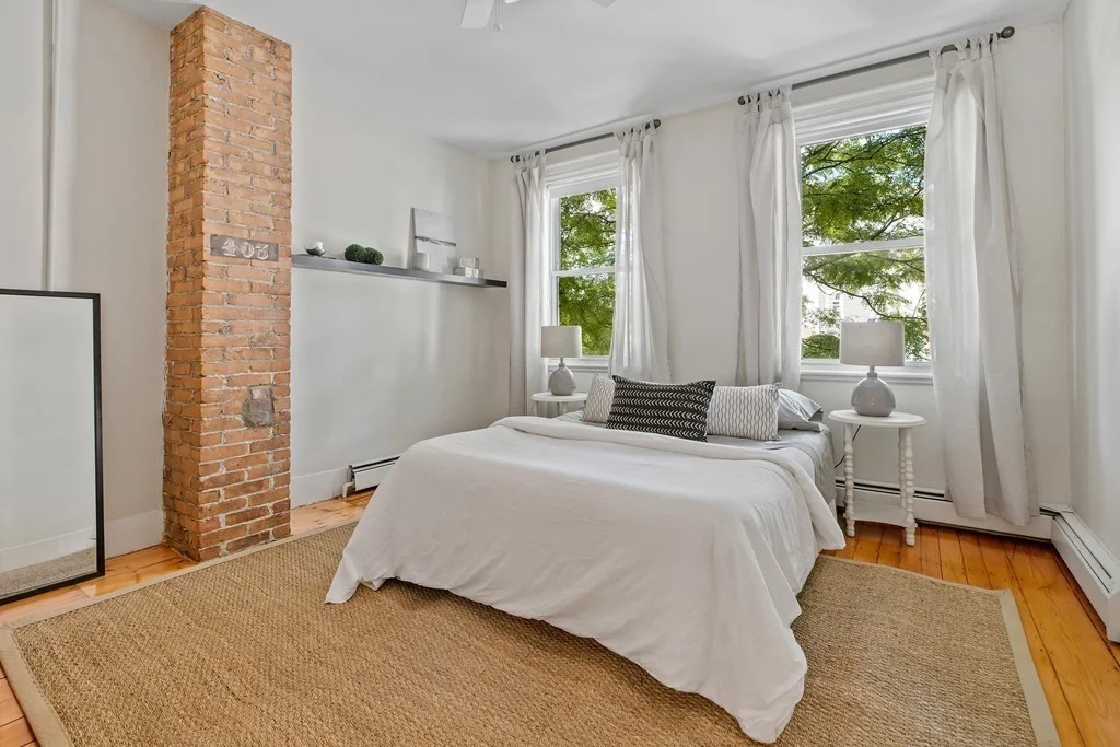 2 bed, 1 bath apartment for rent at 431 E 3rd St Unit 1, South Boston