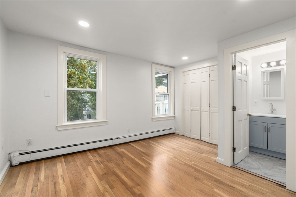 5 bed, 3 bath apartment for rent at 431 East 6th St Unit 1, South Boston — photo 10 of 32