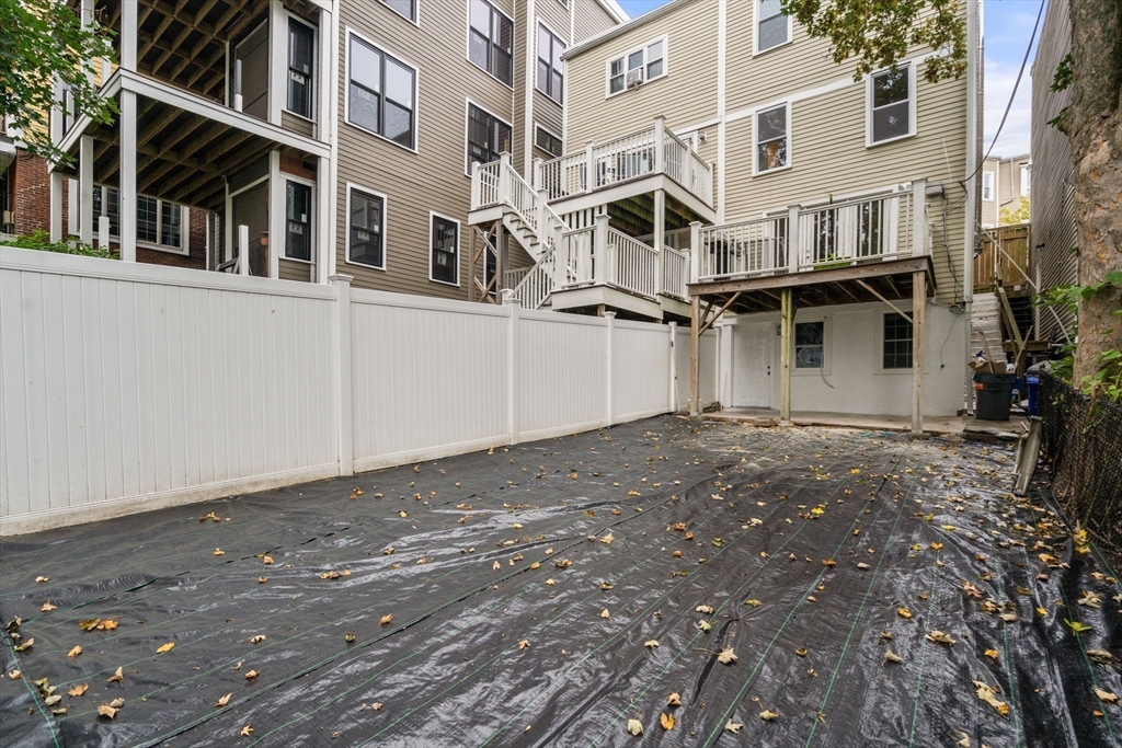 5 bed, 3 bath apartment for rent at 431 East 6th St Unit 1, South Boston — photo 29 of 32