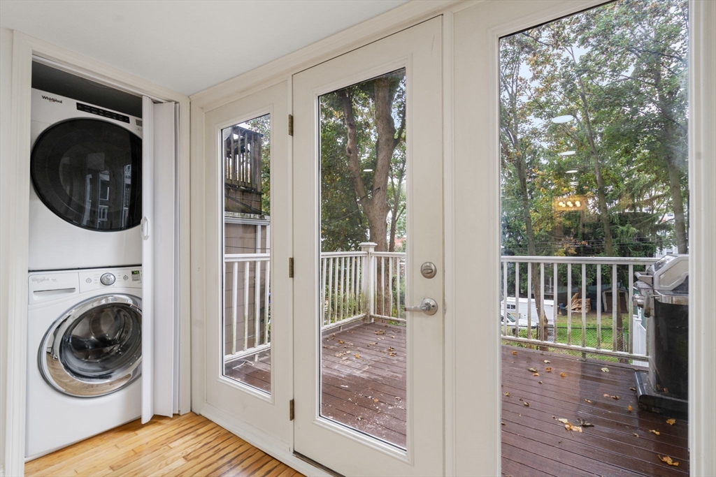 5 bed, 3 bath apartment for rent at 431 East 6th St Unit 1, South Boston — photo 11 of 32