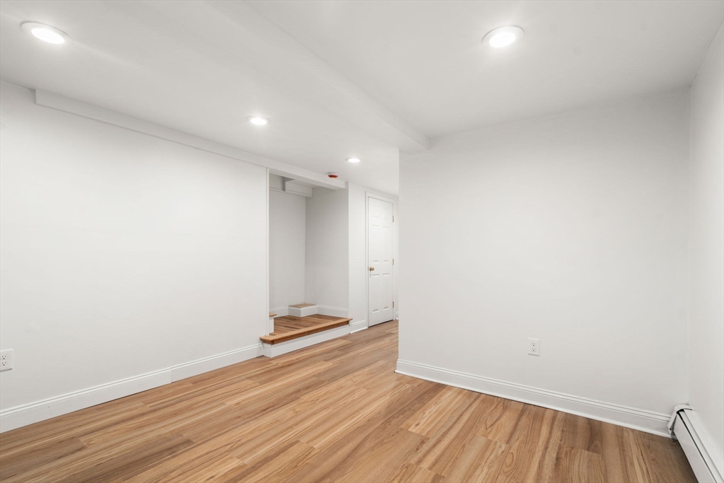 5 bed, 3 bath apartment for rent at 431 East 6th St Unit 1, South Boston — photo 23 of 32