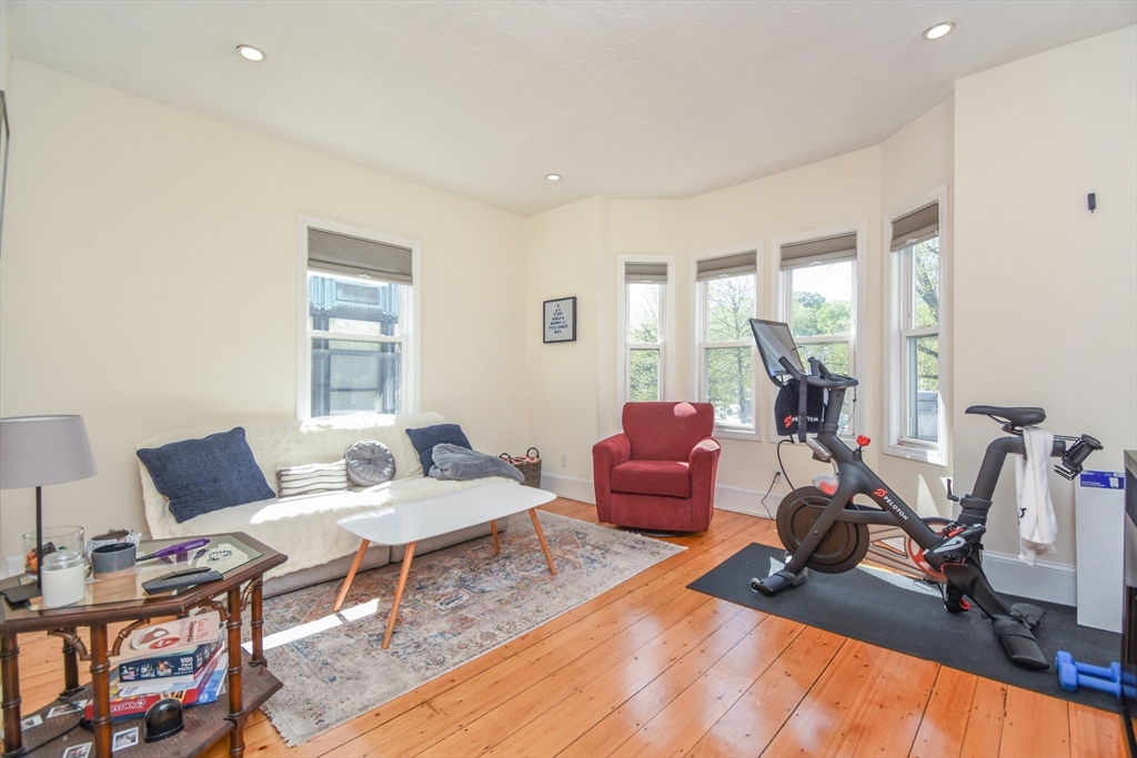 3 bed, 1 bath apartment for rent at 431 Faneuil St Unit 1C, Brighton — photo 2 of 19