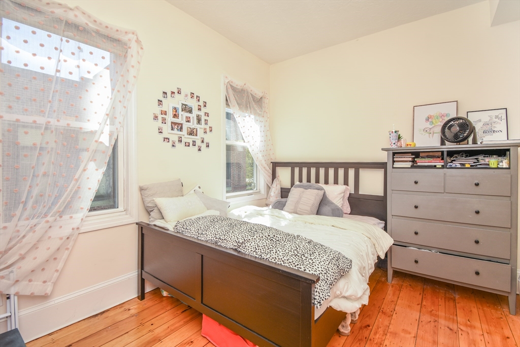 3 bed, 1 bath apartment for rent at 431 Faneuil St Unit 1C, Brighton — photo 9 of 19