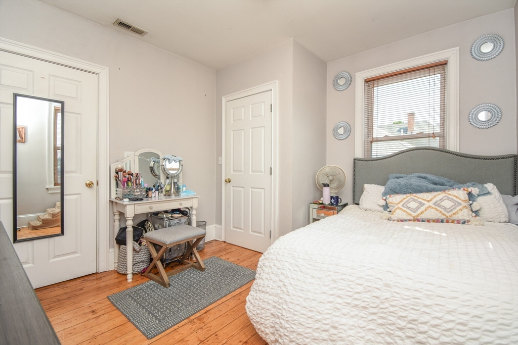3 bed, 1 bath apartment for rent at 431 Faneuil Unit 2C, Brighton — photo 6 of 11