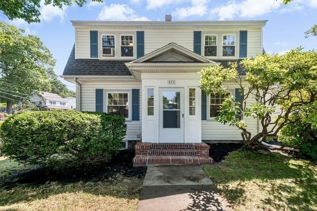 3 bed, 1 bath apartment for rent at 431 Fellsway E, Malden — photo 1 of 26