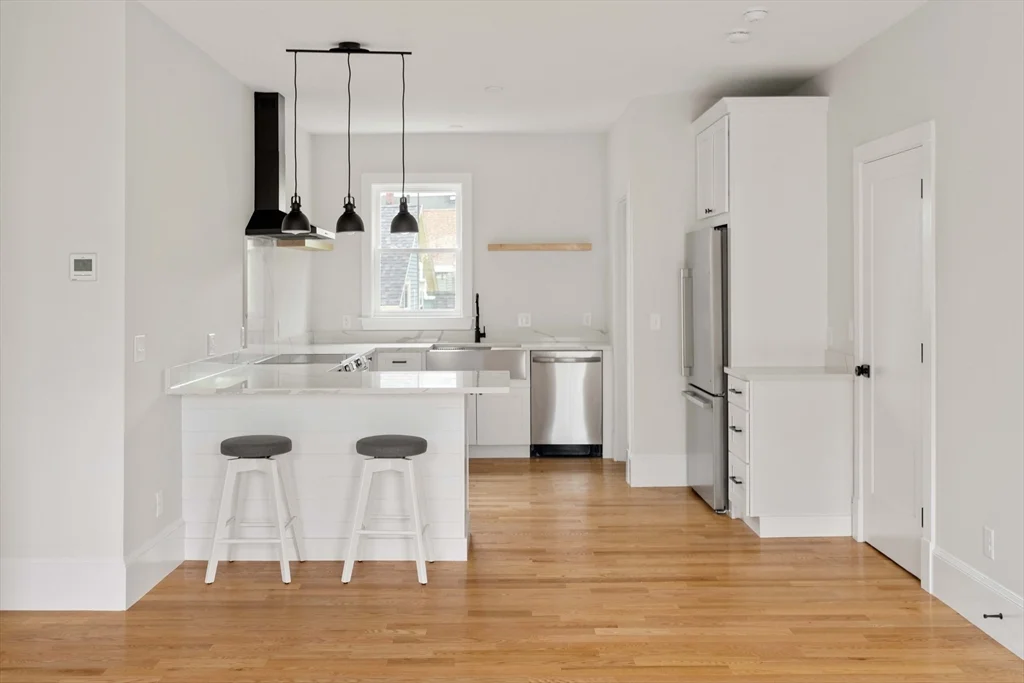 2 bed, 1 bath apartment for rent at 431 Lebanon St Unit 2, Melrose — photo 2 of 8