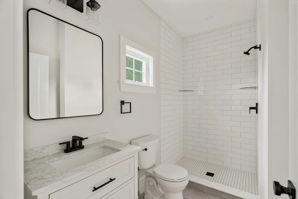 2 bed, 1 bath apartment for rent at 431 Lebanon St Unit 2, Melrose — photo 6 of 8