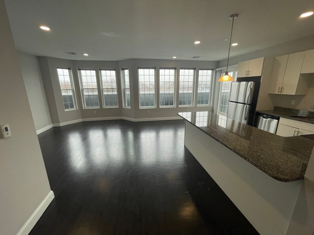 2 bed, 2 bath apartment for rent at 431 River St Unit 504, Waltham — photo 5 of 14