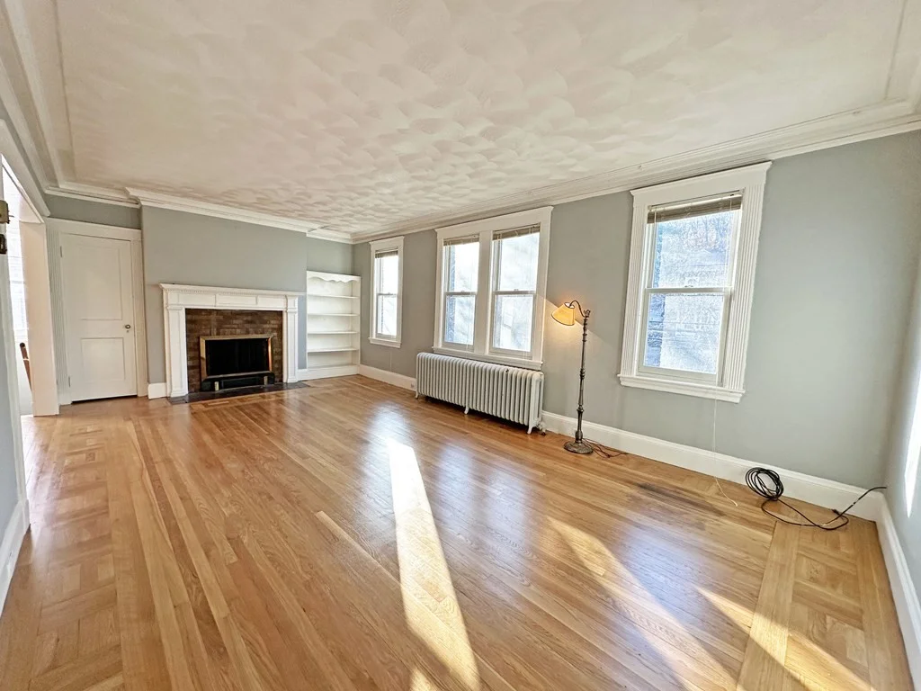 2 bed, 1 bath apartment for rent at 432 Lowell Ave Unit 1, Newtonville — photo 2 of 16