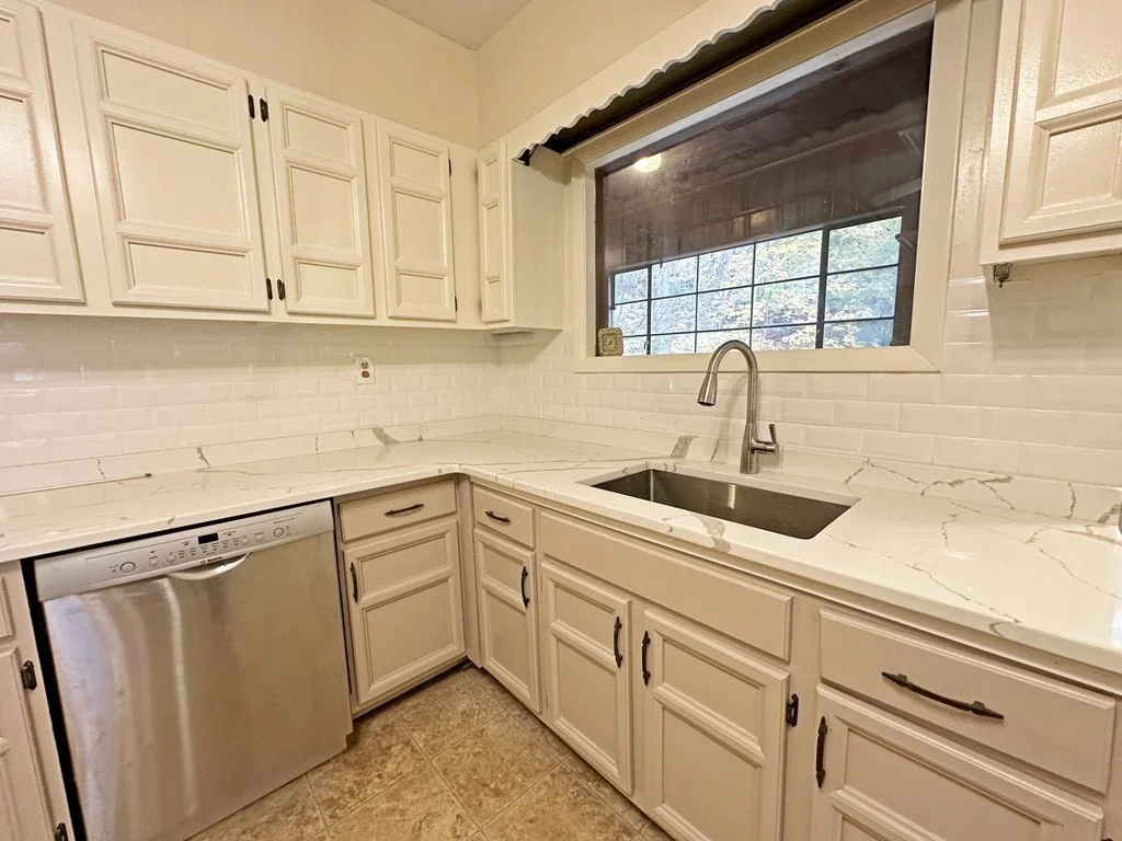 2 bed, 1 bath apartment for rent at 432 Lowell Ave Unit 1, Newtonville — photo 10 of 16