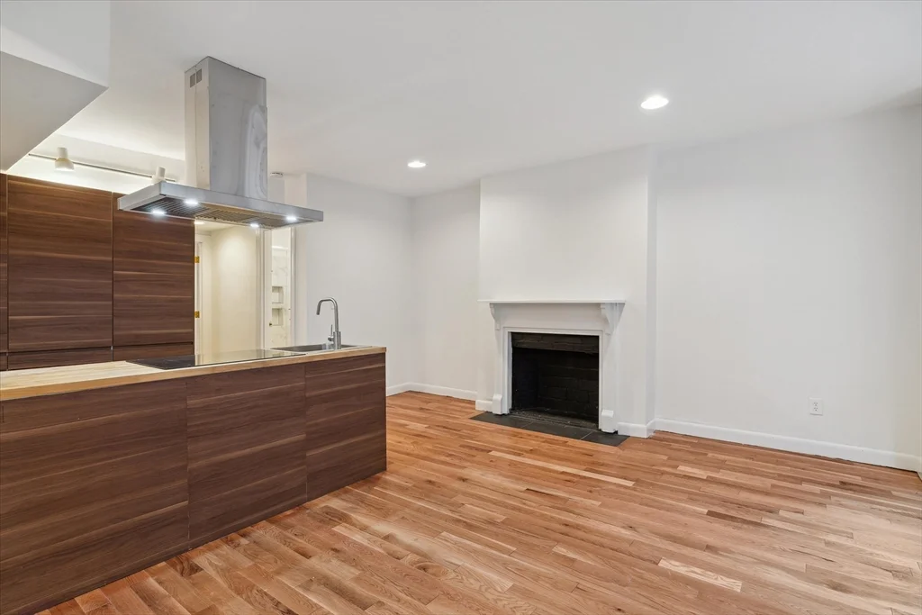 1 bed, 1 bath apartment for rent at 432 Marlborough Unit B, Back Bay — photo 1 of 15