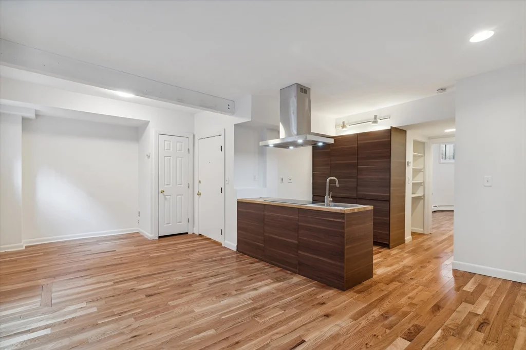 1 bed, 1 bath apartment for rent at 432 Marlborough Unit B, Back Bay — photo 3 of 15