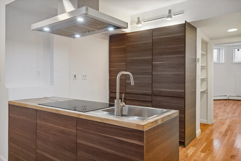 1 bed, 1 bath apartment for rent at 432 Marlborough Unit B, Back Bay — photo 8 of 15