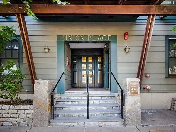 1 bed, 1 bath apartment for rent at 432 Norfolk St Unit 4D, Union Square