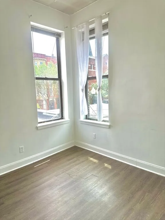 1 bed, 1 bath apartment for rent at 433 Massachusetts Ave Unit 1R, Roxbury — photo 4 of 5
