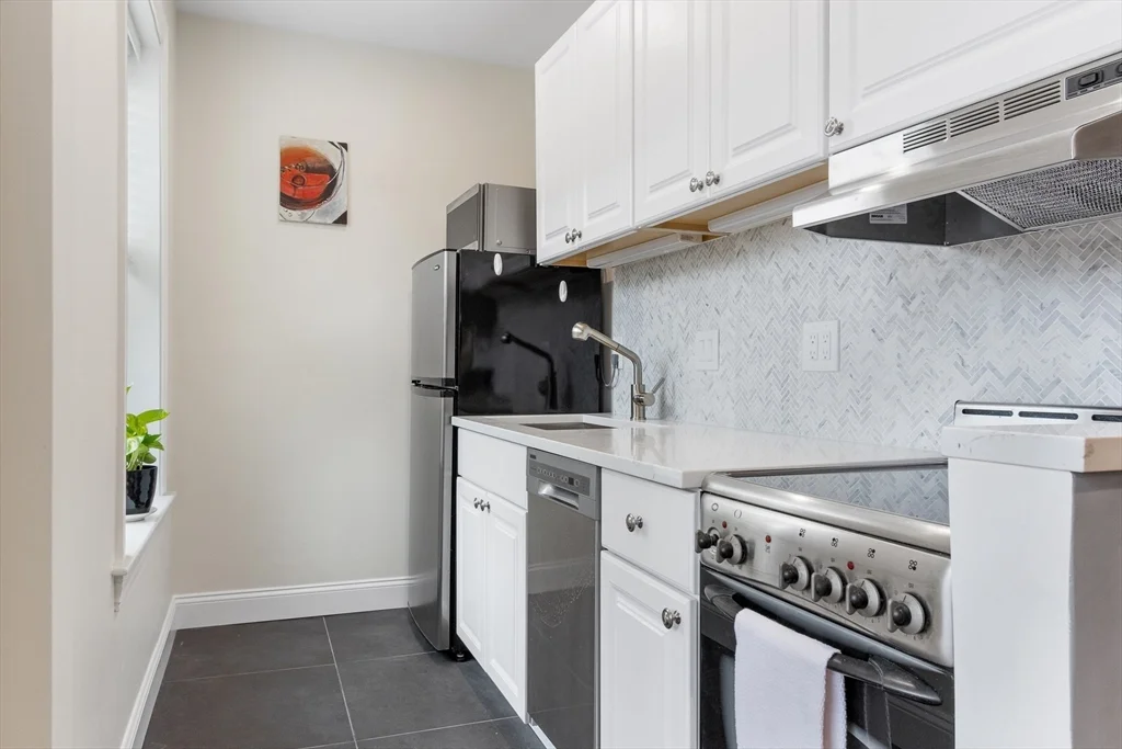 1 bed, 1 bath apartment for rent at 433 Shawmut Ave Unit 22J, South End — photo 4 of 13