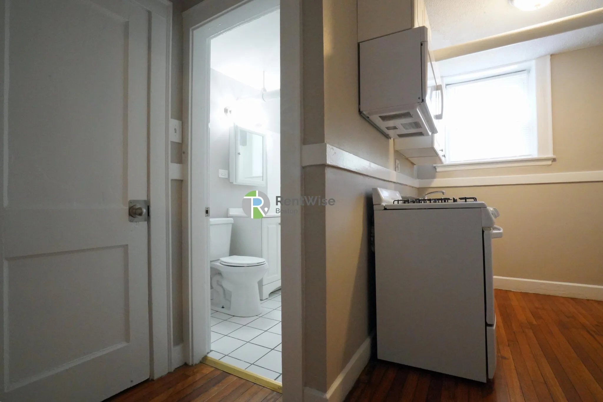 2 bed, 1 bath apartment for rent at 433A Broadway Unit 51A, Winter Hill — photo 4 of 22