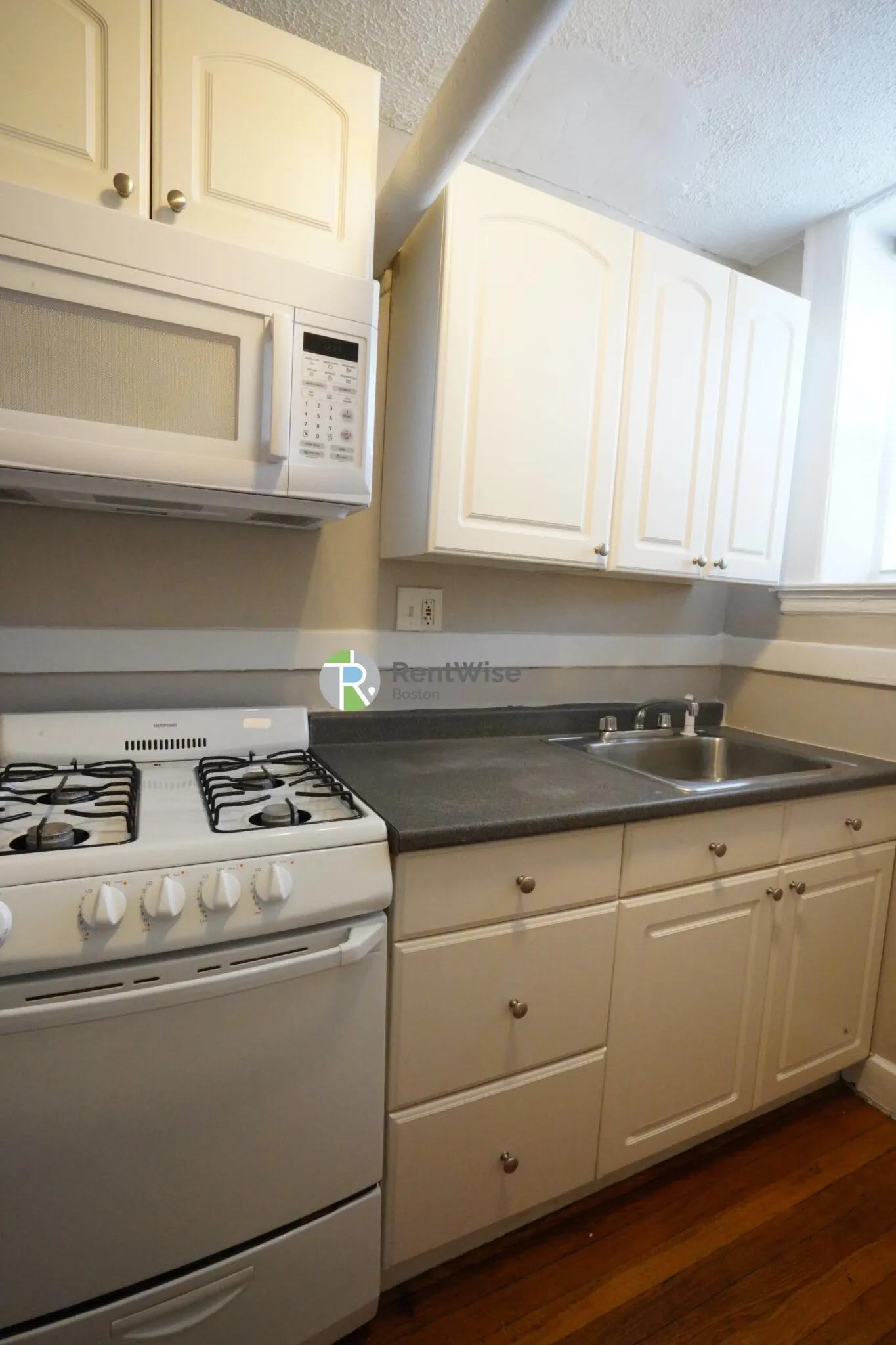 2 bed, 1 bath apartment for rent at 433A Broadway Unit 51A, Winter Hill — photo 8 of 22
