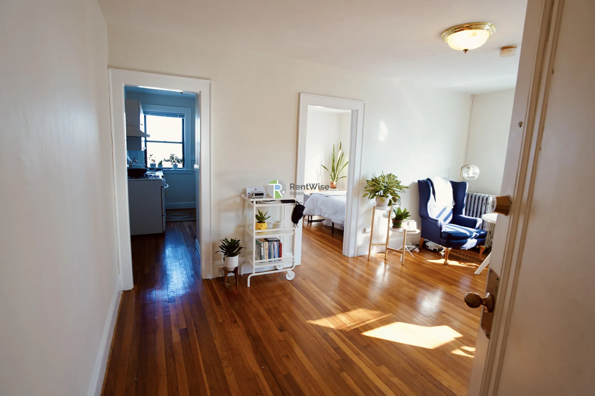 1 bed, 1 bath apartment for rent at 433A Broadway Unit 84, Winter Hill — photo 1 of 16