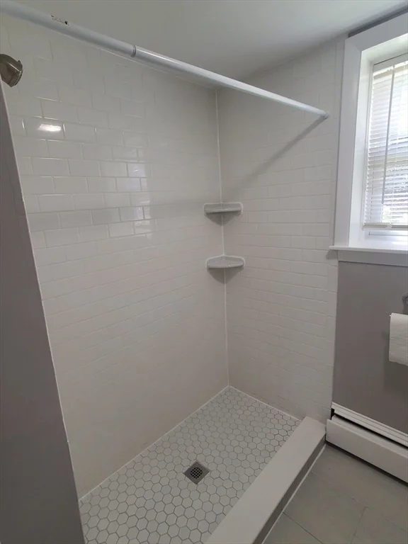 1 bed, 1 bath apartment for rent at 433A Sea St Unit 1, Quincy — photo 5 of 11