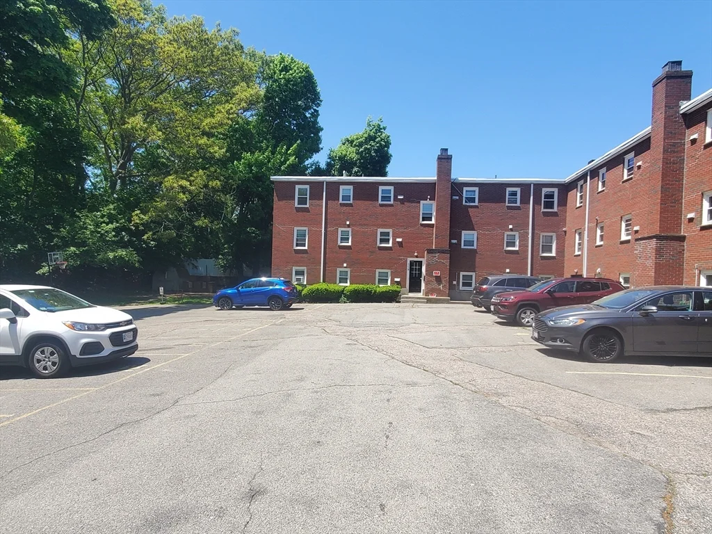 1 bed, 1 bath apartment for rent at 433A Sea St Unit 1, Quincy — photo 9 of 11