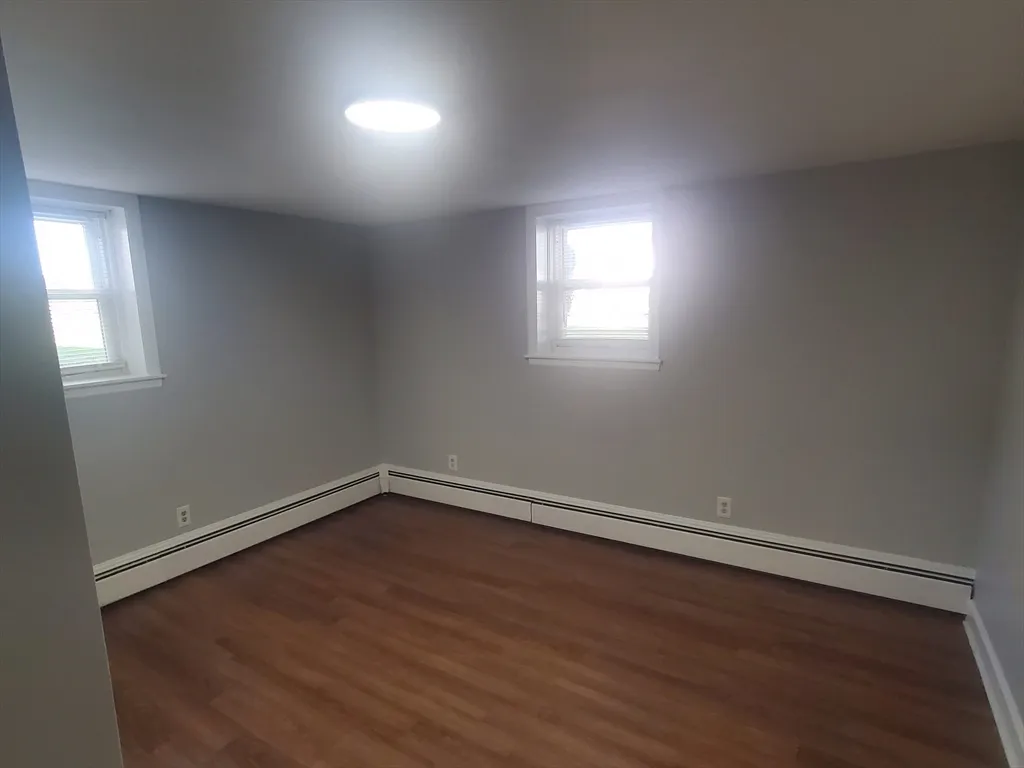 1 bed, 1 bath apartment for rent at 433A Sea St Unit 2, Quincy — photo 7 of 12