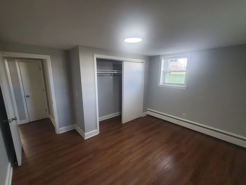 1 bed, 1 bath apartment for rent at 433A Sea St Unit 2, Quincy — photo 6 of 12