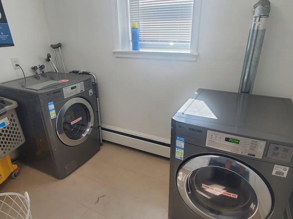 1 bed, 1 bath apartment for rent at 433A Sea St Unit 2, Quincy — photo 10 of 12