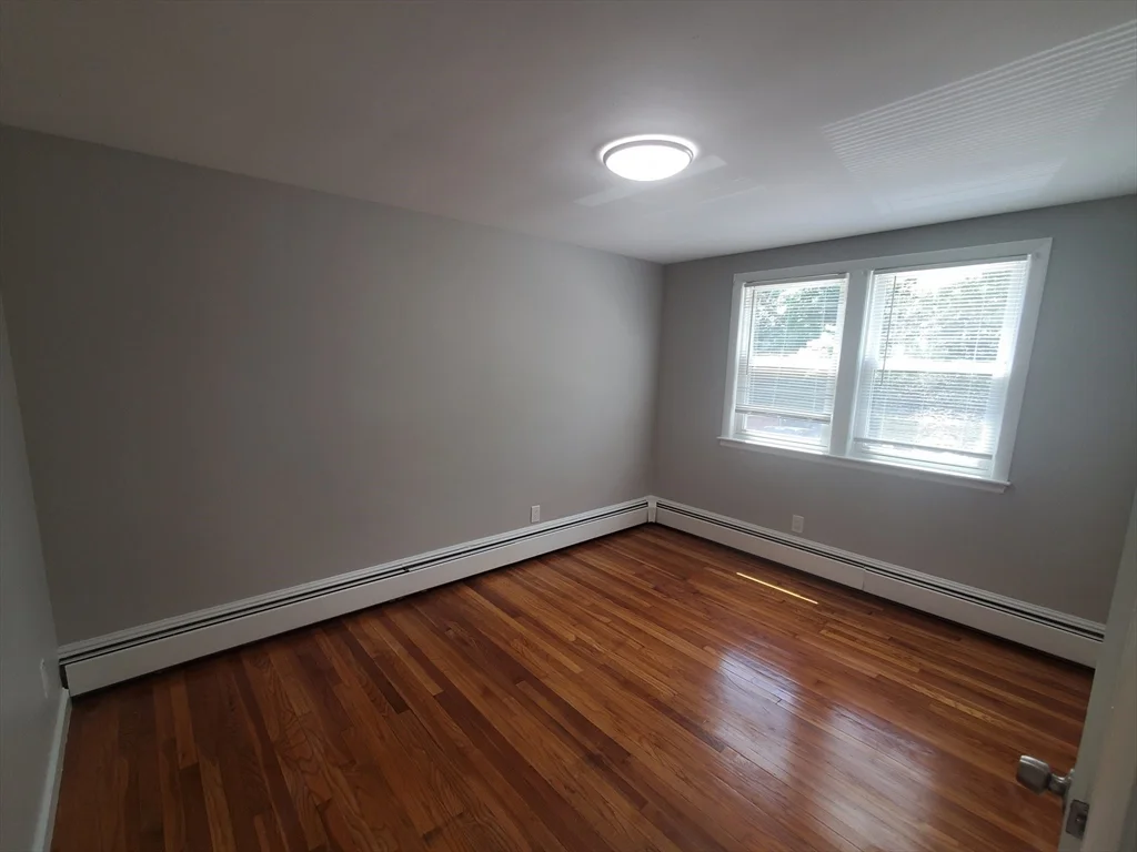 2 bed, 1 bath apartment for rent at 433A Sea St Unit 3, Adams Shore — photo 6 of 16