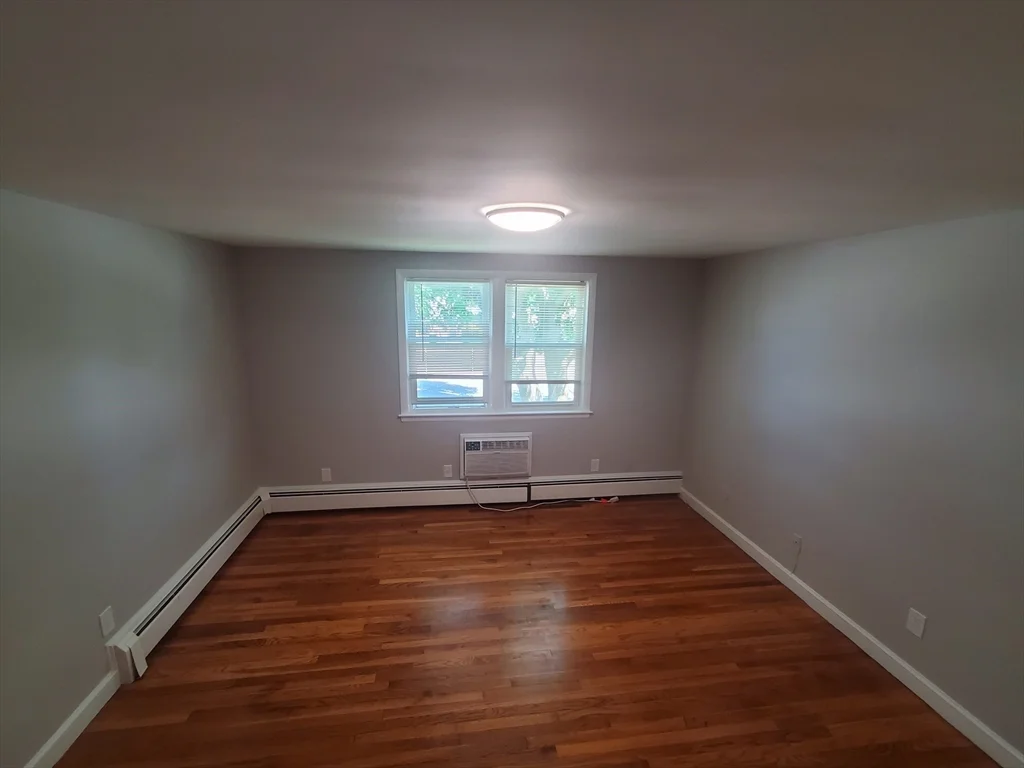 2 bed, 1 bath apartment for rent at 433A Sea St Unit 3, Adams Shore — photo 8 of 16
