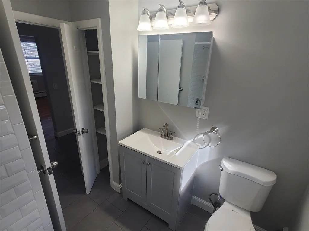 2 bed, 1 bath apartment for rent at 433A Sea St Unit 4, Adams Shore — photo 12 of 16
