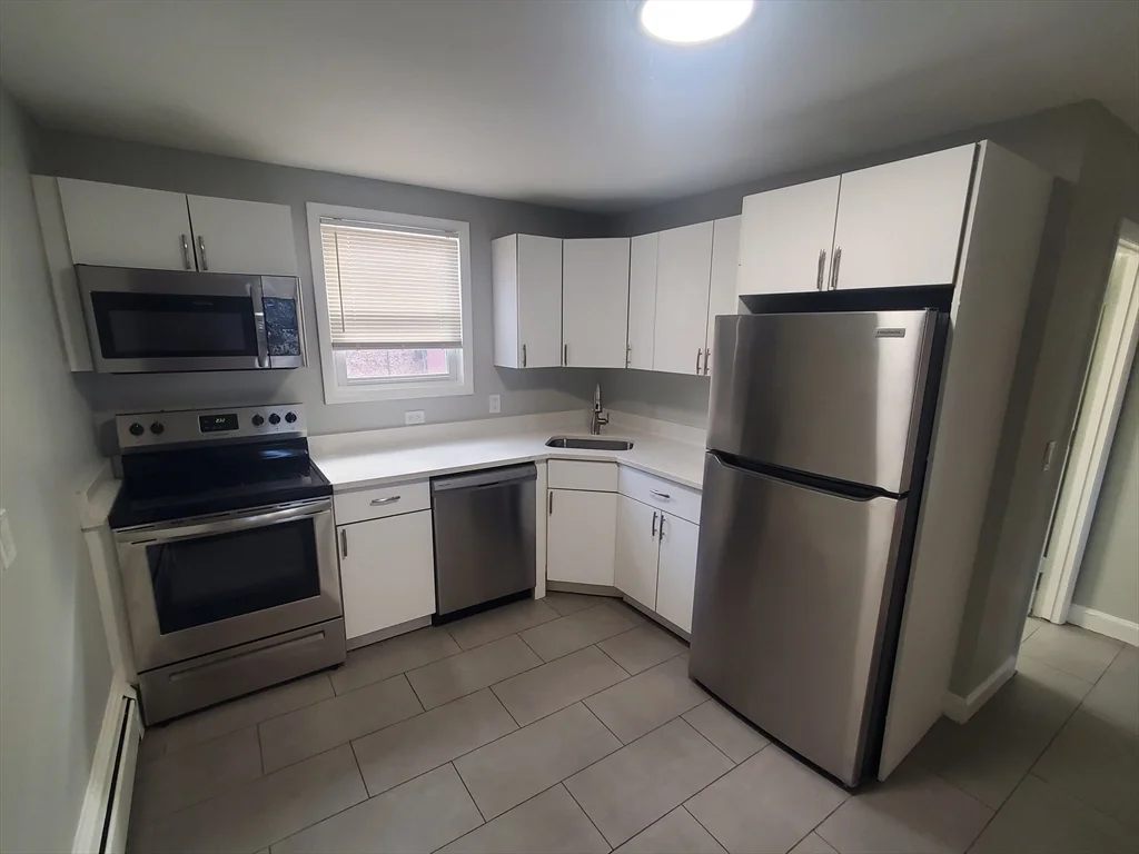 2 bed, 1 bath apartment for rent at 433A Sea St Unit 4, Adams Shore