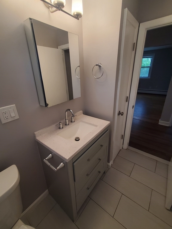 2 bed, 1 bath apartment for rent at 433A Sea St Unit 5, Quincy — photo 11 of 13