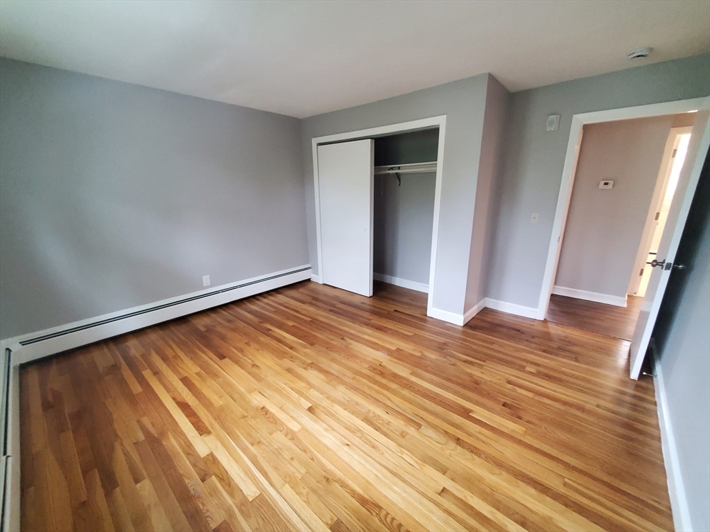 2 bed, 1 bath apartment for rent at 433A Sea St Unit 5, Quincy — photo 9 of 13