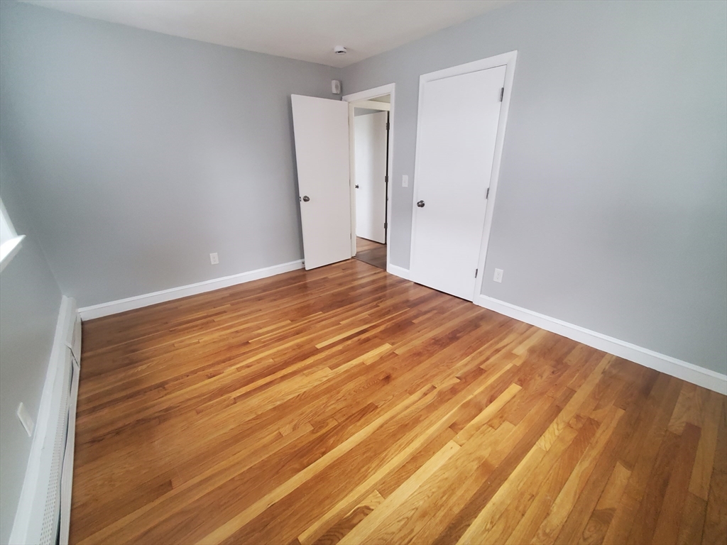 2 bed, 1 bath apartment for rent at 433A Sea St Unit 6, Quincy — photo 7 of 13
