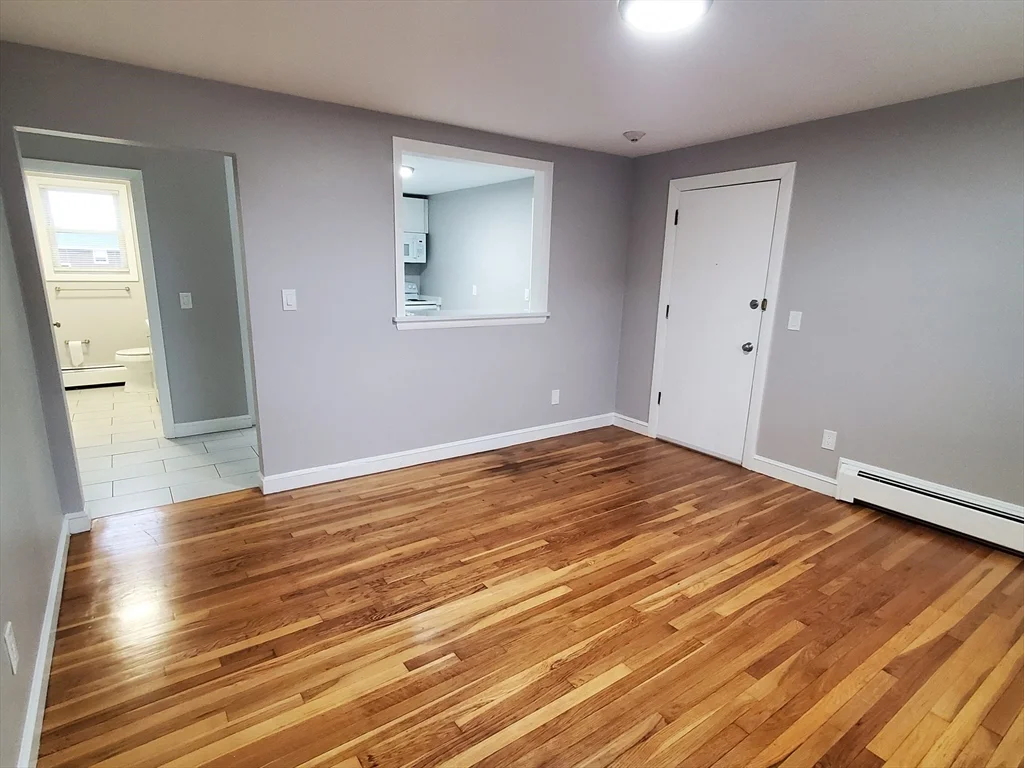 2 bed, 1 bath apartment for rent at 433B Sea St Unit 5, Adams Shore — photo 3 of 14