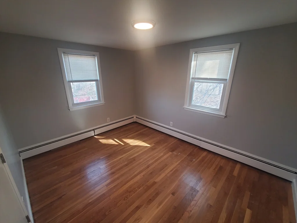 2 bed, 1 bath apartment for rent at 433B Sea St Unit 6, Adams Shore — photo 10 of 13