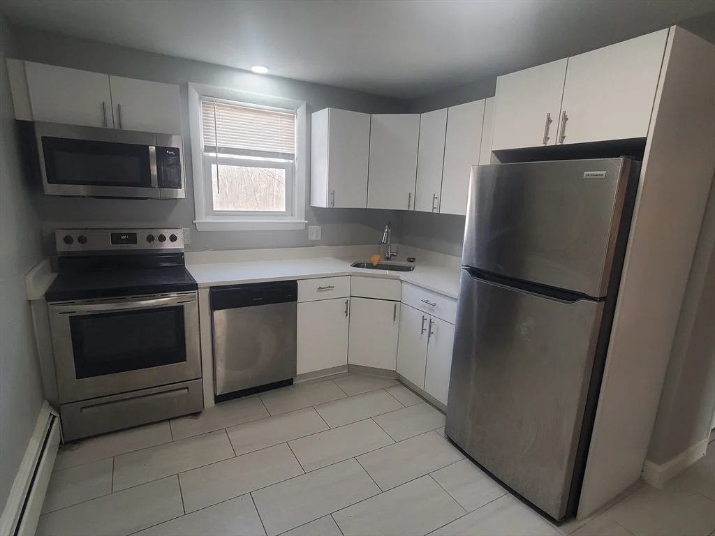 2 bed, 1 bath apartment for rent at 433B Sea St Unit 6, Adams Shore — photo 1 of 13
