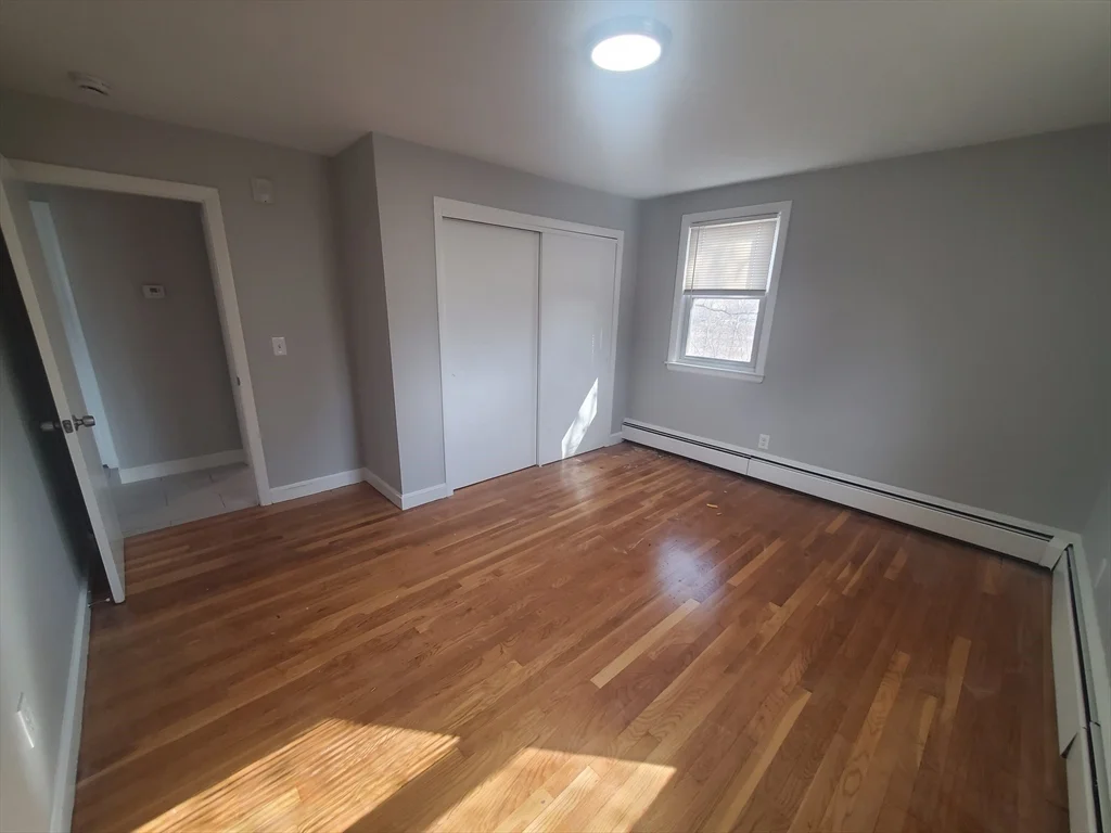 2 bed, 1 bath apartment for rent at 433B Sea St Unit 6, Adams Shore — photo 7 of 13