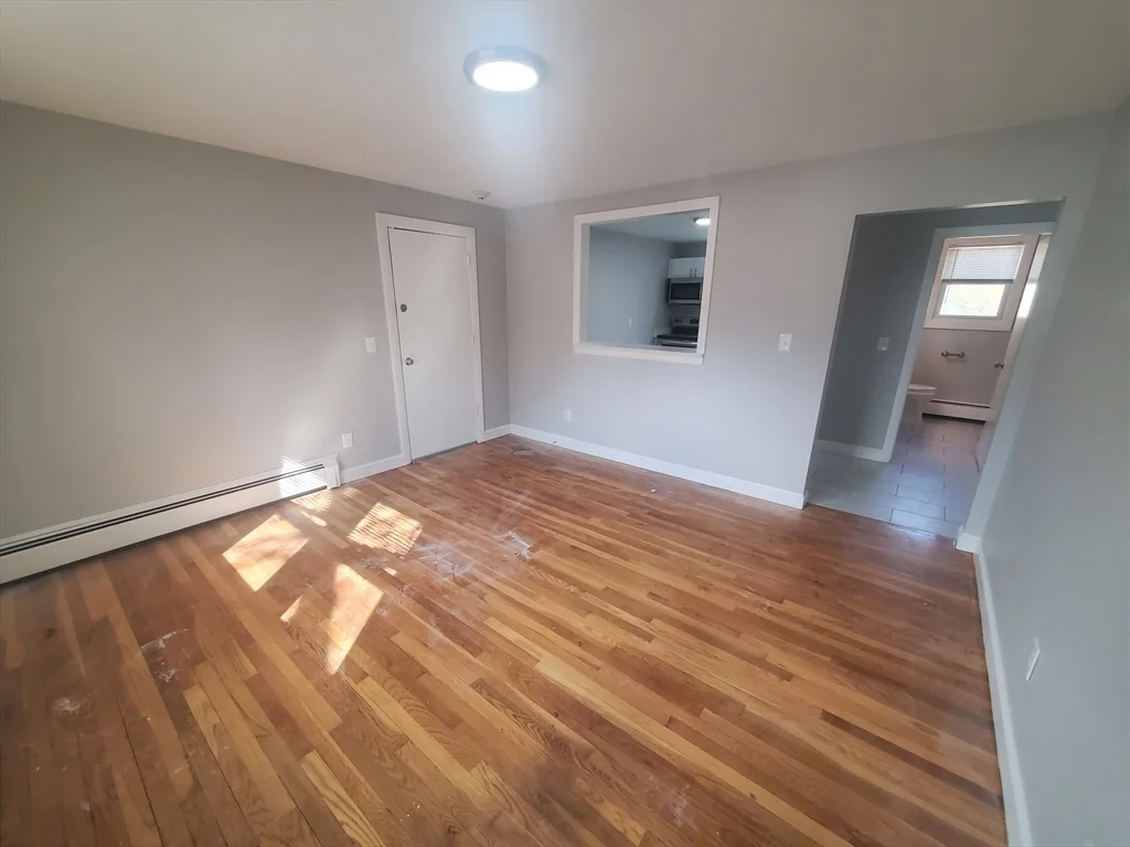 2 bed, 1 bath apartment for rent at 433B Sea St Unit 6, Adams Shore — photo 3 of 13