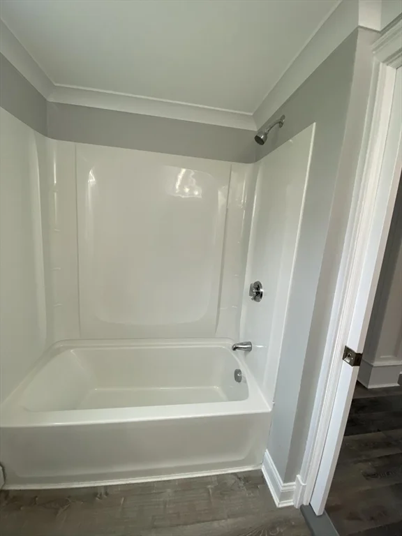 3 bed, 1 bath apartment for rent at 434 Alden St Unit 1, Fall River — photo 10 of 12