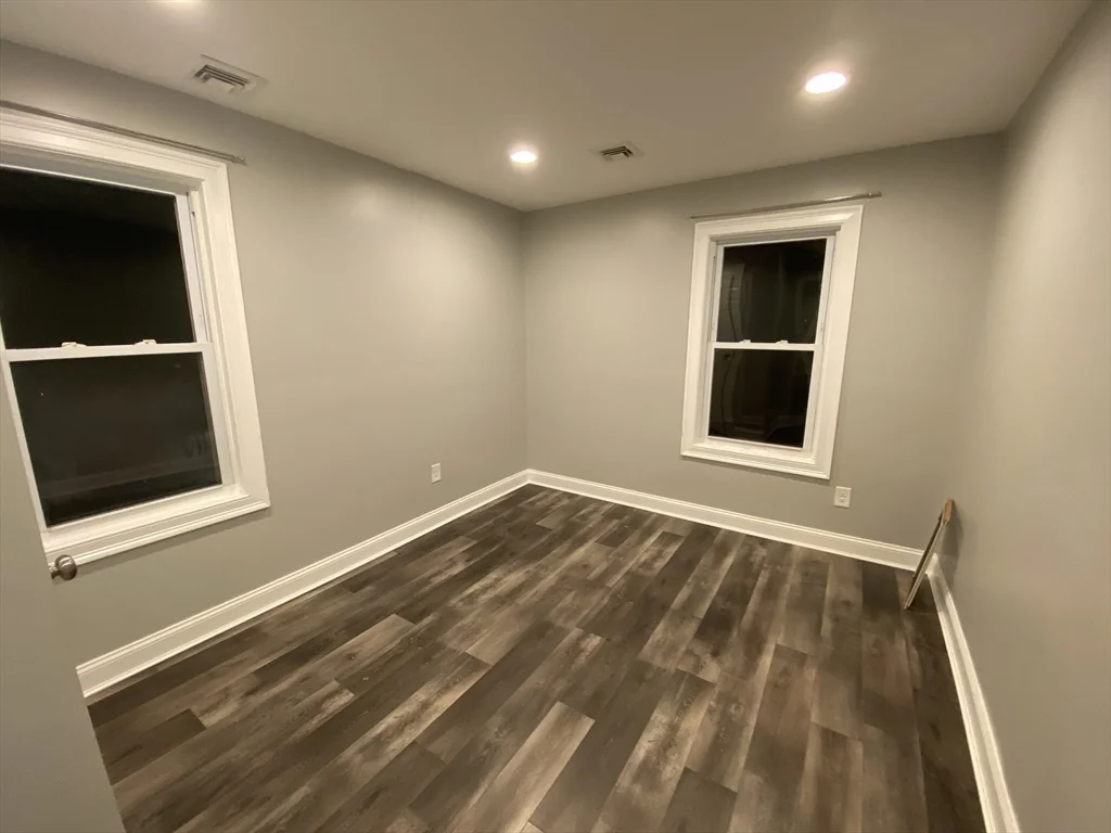3 bed, 1 bath apartment for rent at 434 Alden St Unit 2, Fall River — photo 7 of 11