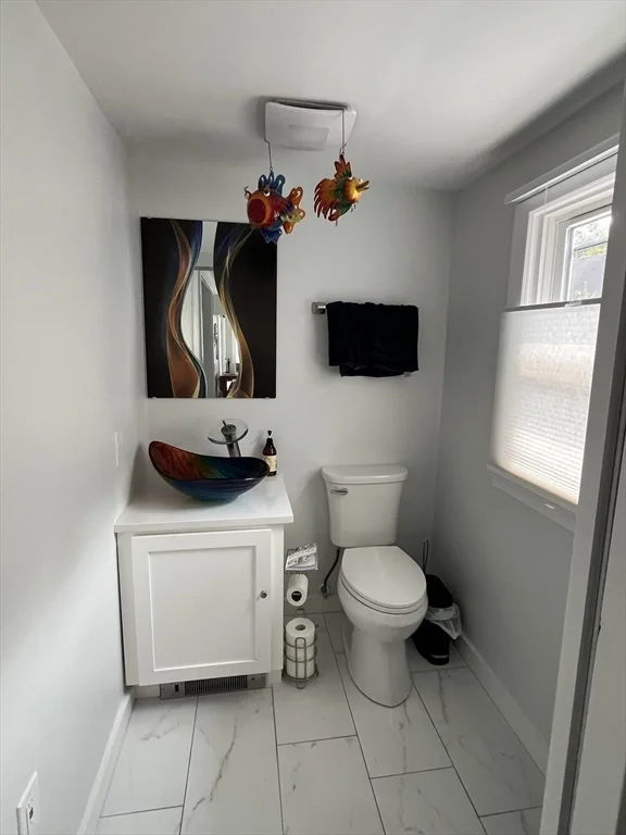 3 bed, 1 bath apartment for rent at 434 Circuit St Unit 434, Hanover — photo 12 of 14