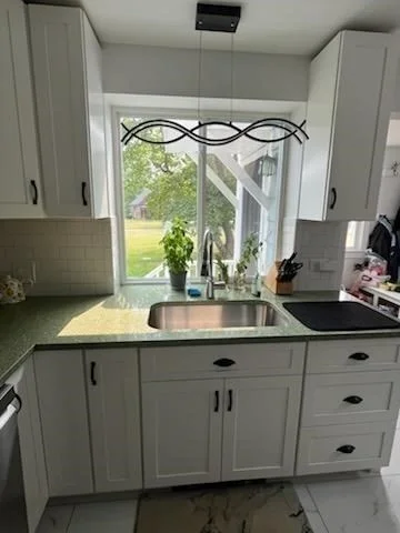 3 bed, 1 bath apartment for rent at 434 Circuit St Unit 434, Hanover — photo 4 of 14
