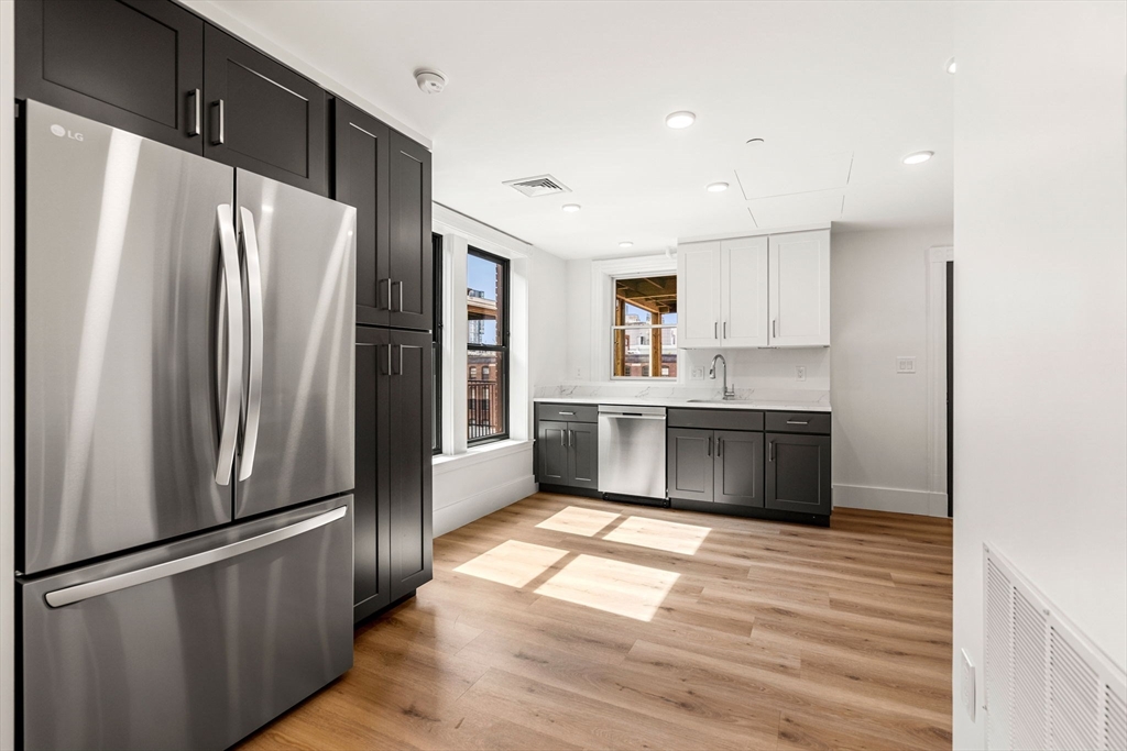 2 bed, 1 bath apartment for rent at 434 Mass Unit 1, Cambridgeport