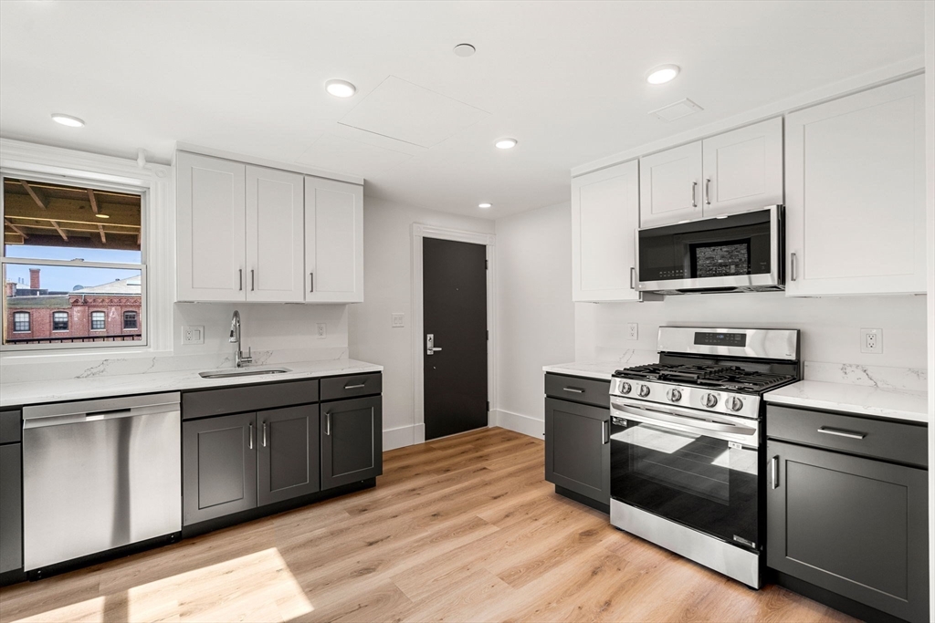 2 bed, 1 bath apartment for rent at 434 Mass Unit 1, Cambridgeport — photo 4 of 23